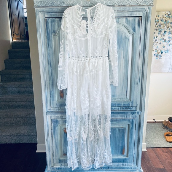 AMELLIA Bohemian White Lace Maxi Dress - Picture 6 of 16